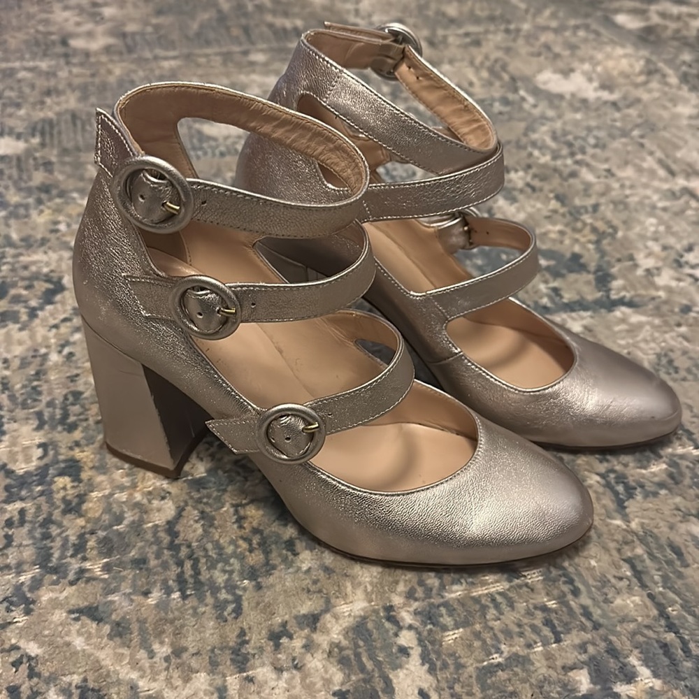 Club Monaco Yullia Pump (gold metallic)